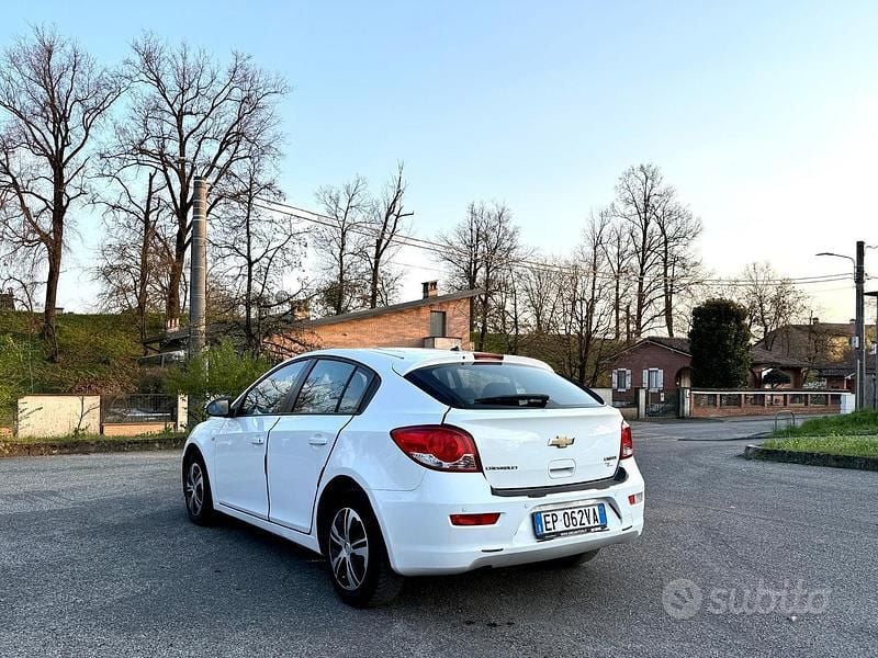 Usata Chevrolet Cruze LS 124 CV (91 kW) 2013 Bianco Berlina