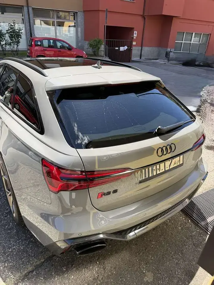 Usata Audi RS6 Performance 630 CV (463 kW) 2023 Grigio Station wagon