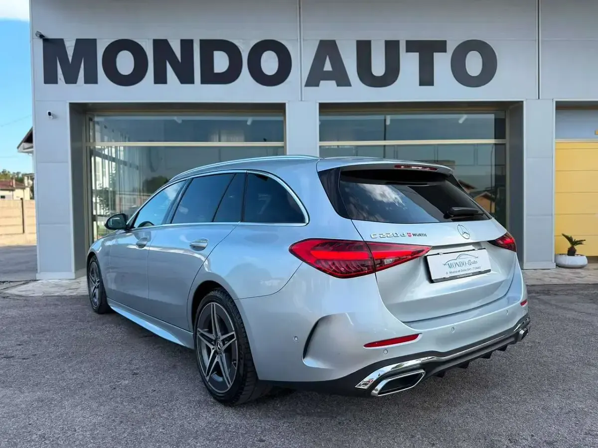Usata Mercedes C220 AMG line 200 CV (147 kW) 2023 Argento Station wagon