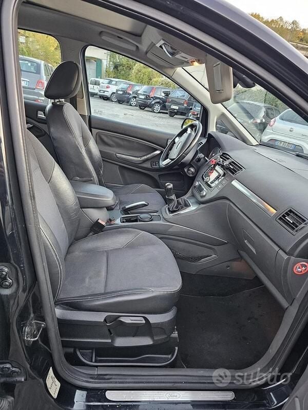 Usata 2004 Ford C-MAX Monovolume | 1200 € (Buon prezzo) - Immagine 1/4