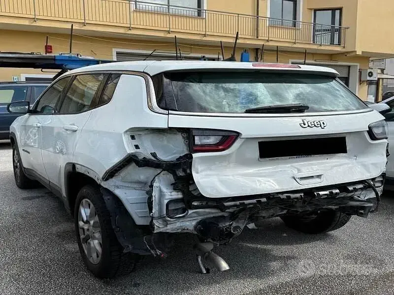Usata Jeep Compass 131 CV (96 kW) 2022 Bianco SUV