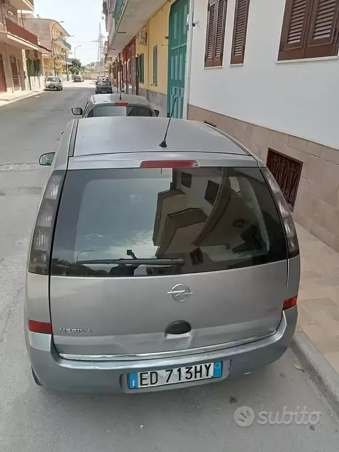 Usata Opel Meriva 90 CV (66 kW) 2010 Monovolume