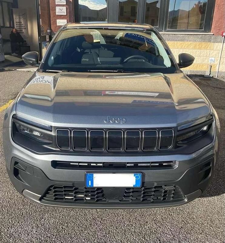 Usata Jeep Avenger Summit 101 CV (74 kW) 2024 Argento SUV