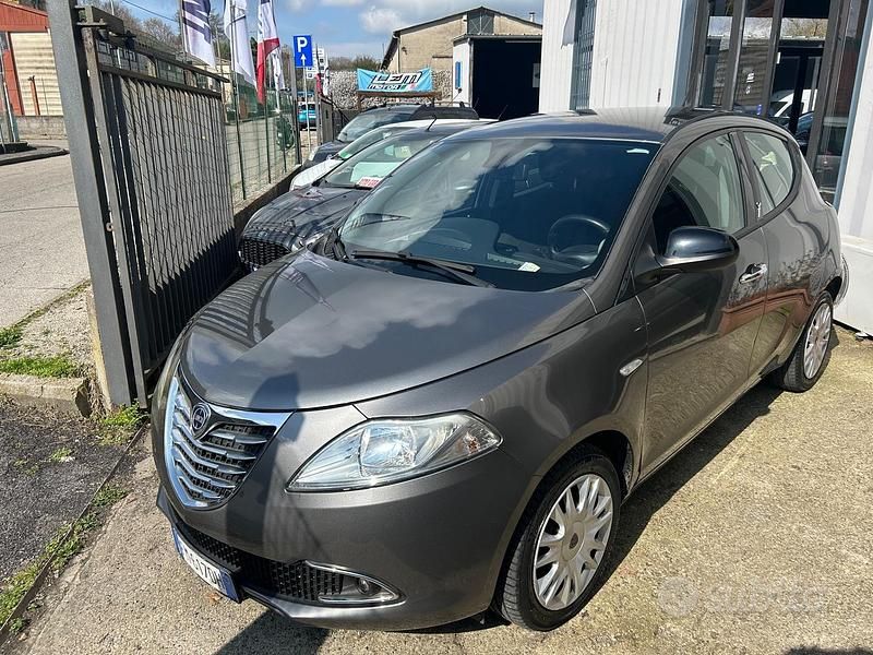 Usata Lancia Ypsilon S 95 CV (69 kW) 2017 Grigio Utilitaria