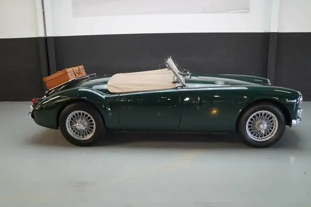 Usata MG MGA 68 CV (50 kW) 1955 Verde Cabrio
