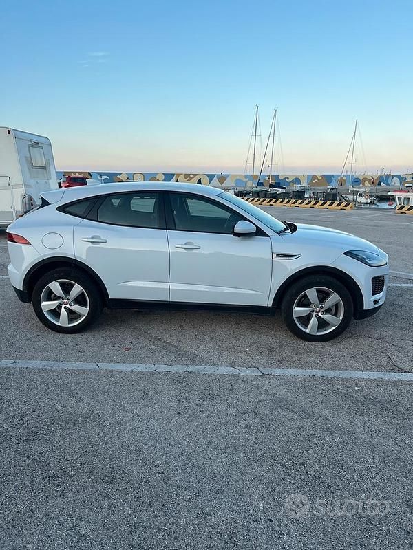 Usata Jaguar E-Pace 150 CV (110 kW) 2019 Bianco SUV