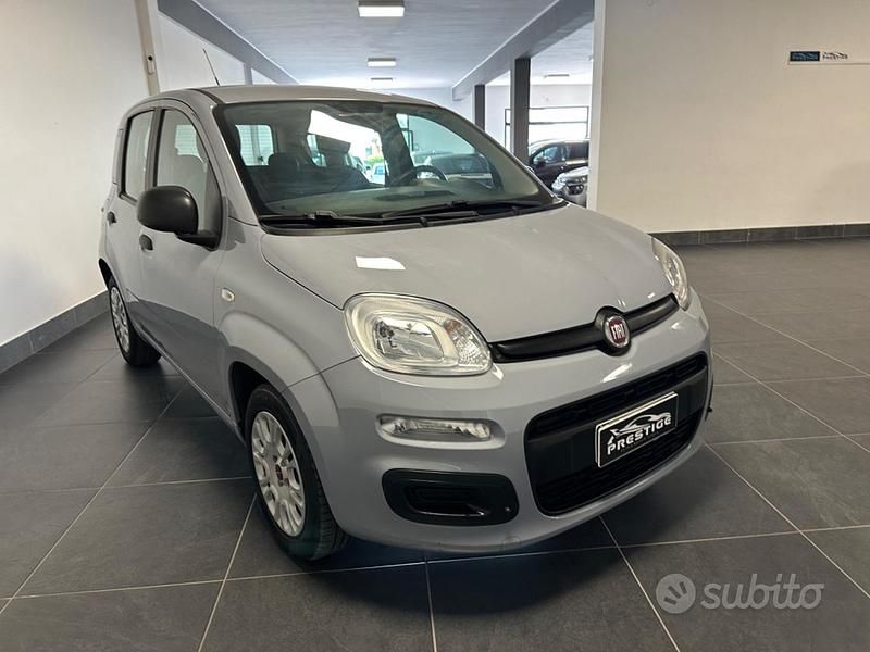 Usata Fiat Panda Lounge 69 CV (50 kW) 2019 Grigio Utilitaria