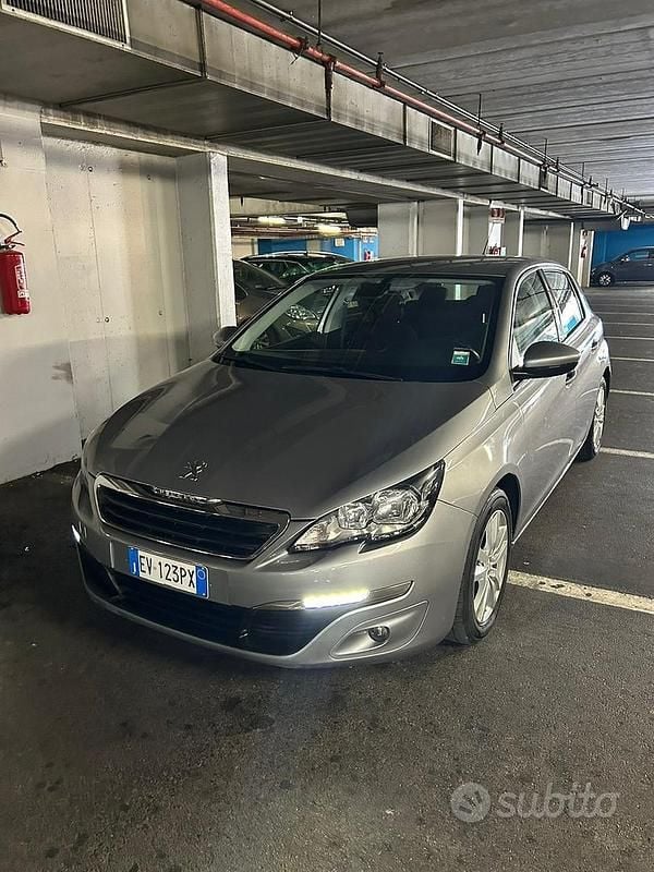 Grigio Usata 2015 Peugeot 308 Berlina | 5200 € (Super prezzo) - Immagine 1/4