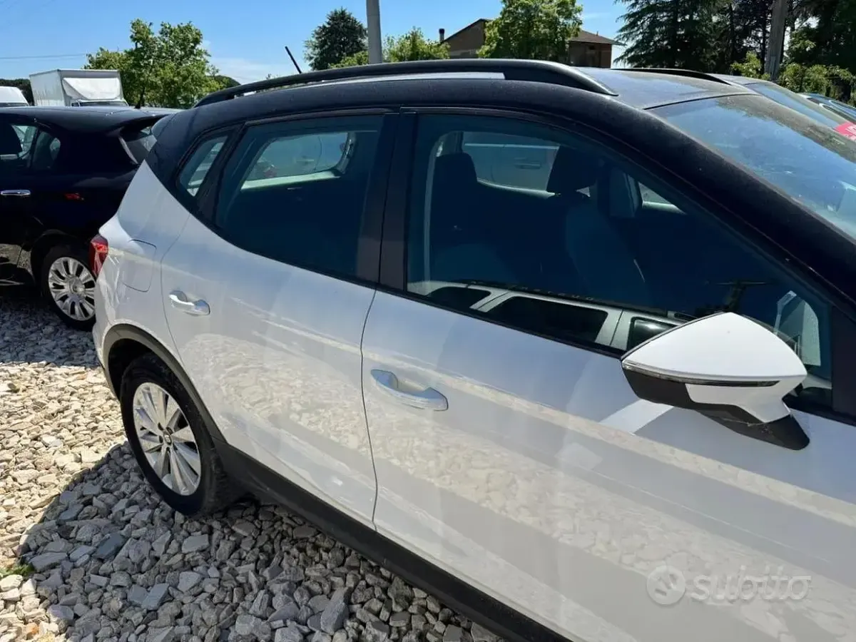 Usata Seat Arona Style 90 CV (66 kW) 2020 Bianco SUV