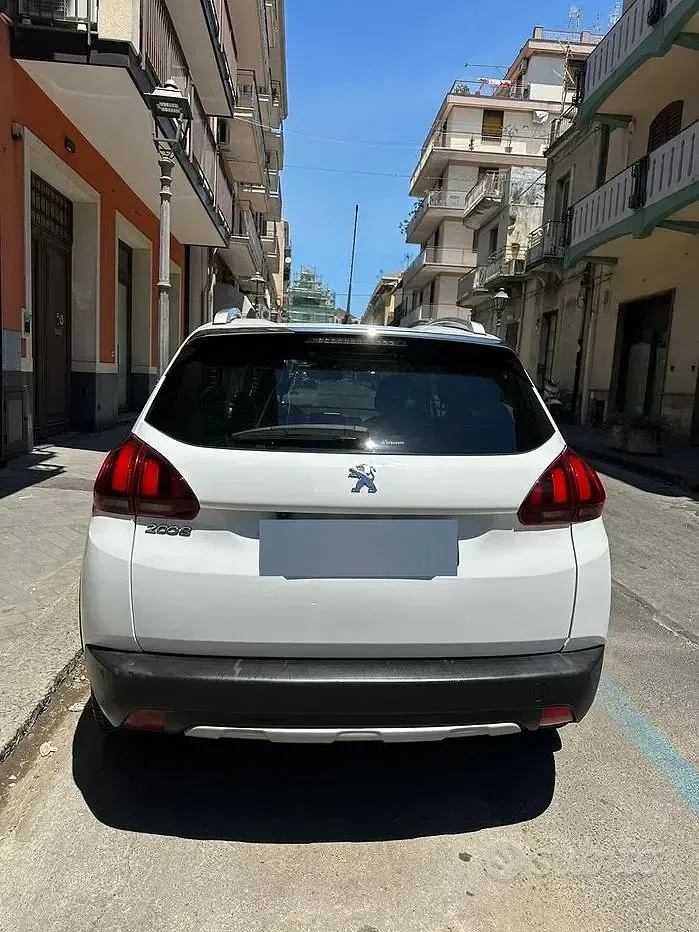 Usata Peugeot 2008 99 CV (72 kW) 2017 Bianco SUV