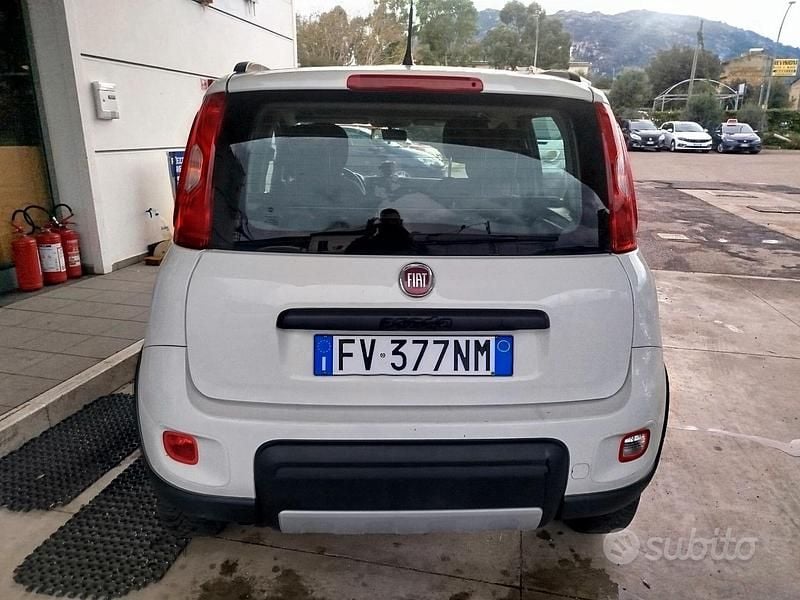 Usado Fiat Panda 4x4 S 85 CV (62 kW) 2019 Blanco Utilitario