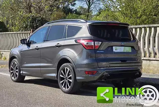 Usata Ford Kuga ST 150 CV (110 kW) 2018 Grigio SUV