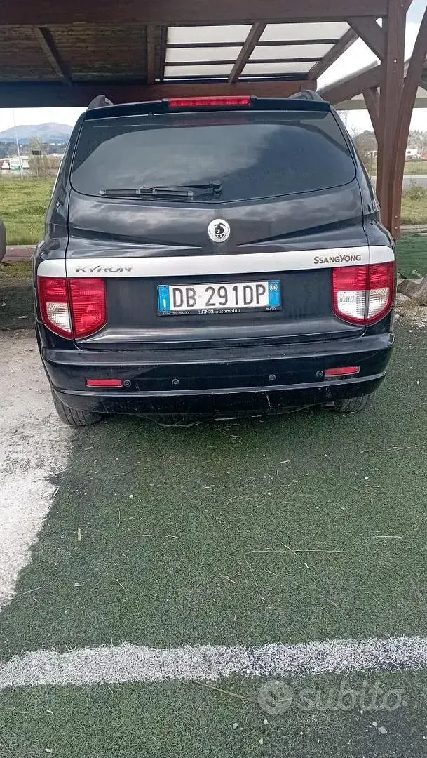 Usata SsangYong Kyron 141 CV (103 kW) 2006 Nero SUV