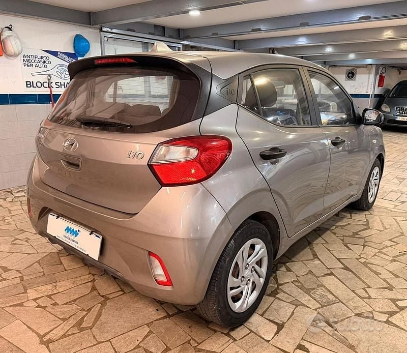 Usata Hyundai i10 Prime 67 CV (49 kW) 2022 Grigio Utilitaria