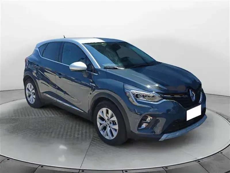 Usata Renault Captur Intens 145 CV (106 kW) 2022 Blu scuro SUV