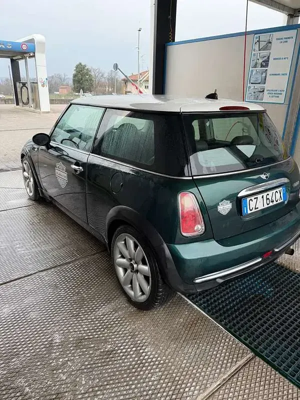 Usata Mini Cooper 116 CV (85 kW) 2005 Verde Utilitaria