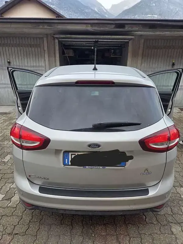 Begagnad Ford C-MAX Titanium S 120 HK (88 kW) 2019 Silver Minibuss