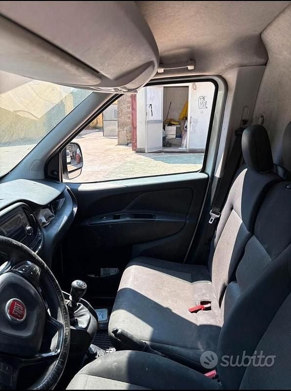 Usata Fiat Doblò 105 CV (77 kW) 2016 Bianco Monovolume