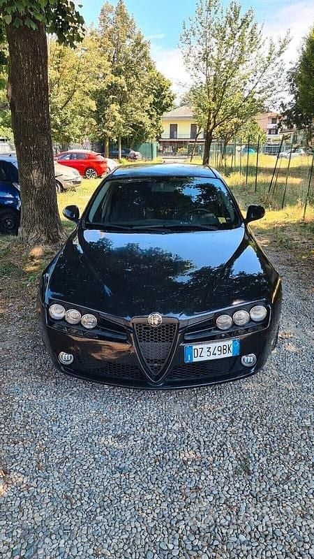Nero Usata 2009 Alfa Romeo 159 Progression Tre volumi | 3100 € (Buon prezzo) - Immagine 1/4