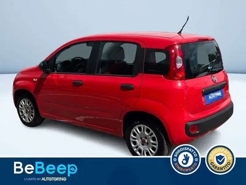 Usata Fiat Panda Easy 69 CV (50 kW) 2019 Rosso metallizzato Utilitaria