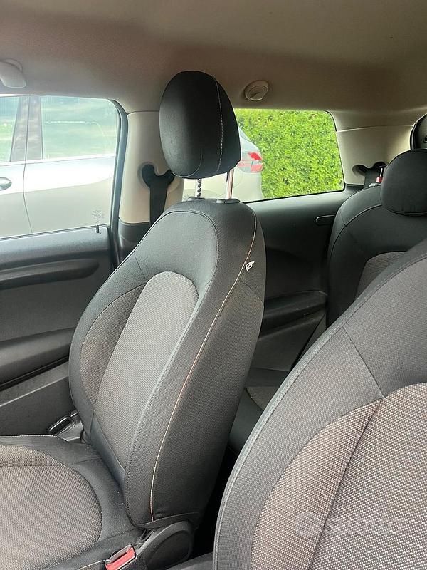 Usata Mini ONE 95 CV (69 kW) 2014 Grigio Utilitaria