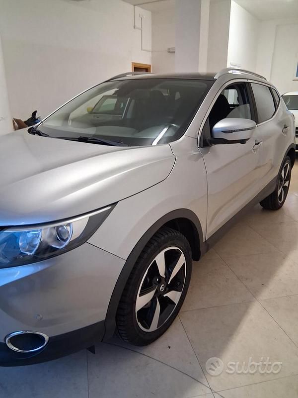 Usata Nissan Qashqai Tekna 110 CV (80 kW) 2015 Marrone SUV