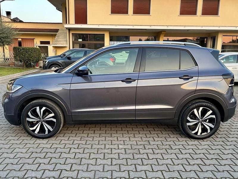 Usata VW T-Cross Advance 110 CV (80 kW) 2022 Grigio medio metallizzato SUV