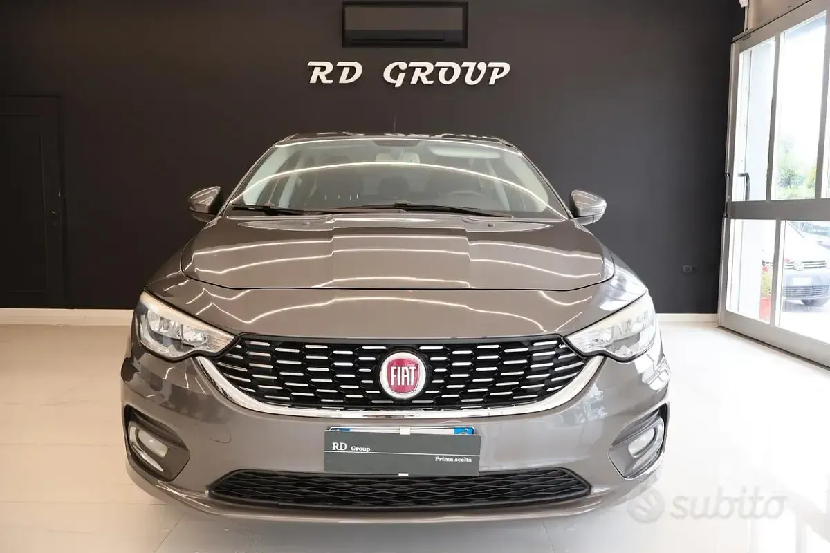 Usata Fiat Tipo Lounge 120 CV (88 kW) 2017 Grigio Berlina