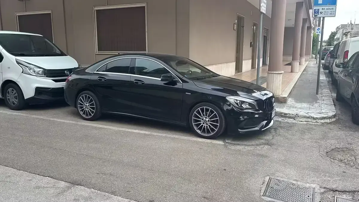 Usata Mercedes CLA200 Edition 136 CV (100 kW) 2020 Nero Berlina