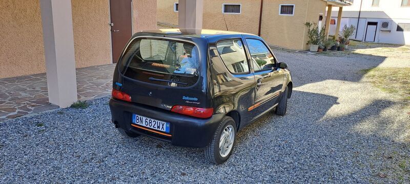 Usato 2000 Fiat Seicento 1.1 Benzin 54 CV (2.950 €)