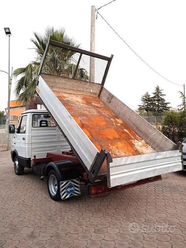 Usata Iveco Daily 75 CV (55 kW) 1995 Bianco Cabrio