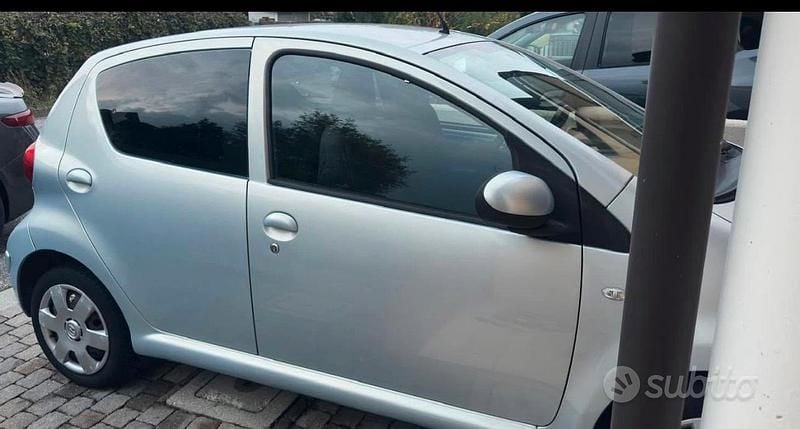 Usata Toyota Aygo 67 CV (49 kW) 2006 Utilitaria