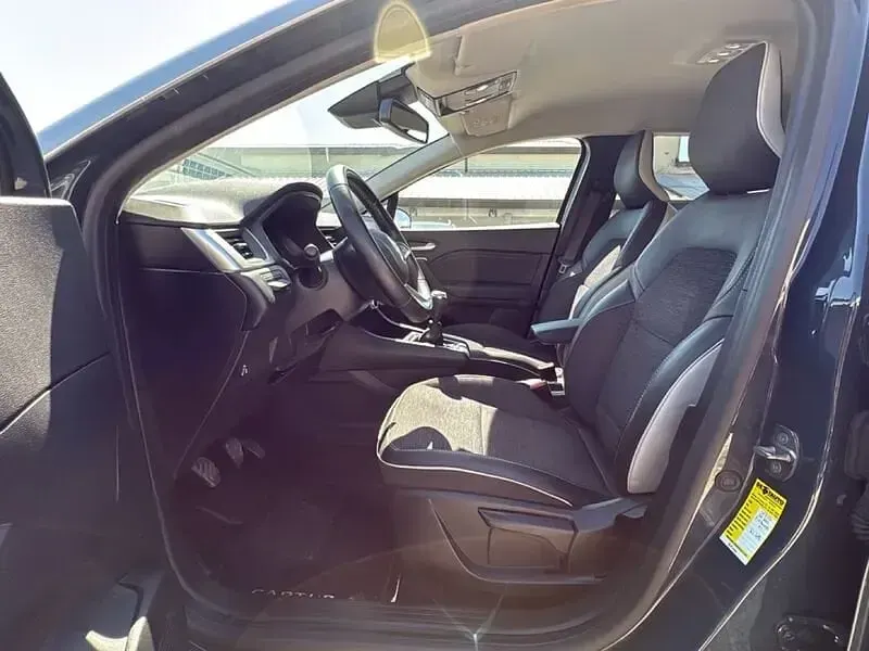 Usata Renault Captur Techno 101 CV (74 kW) 2023 Blu SUV