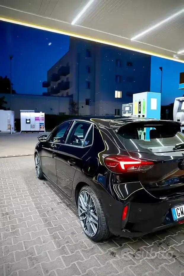 Usata Opel Corsa 101 CV (74 kW) 2025 Nero Utilitaria