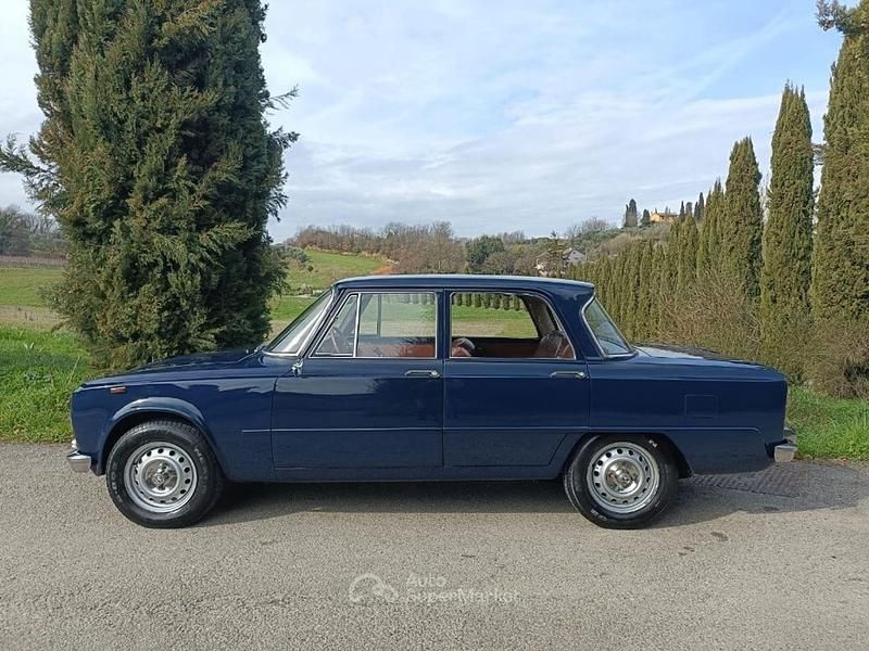 Usata Alfa Romeo Giulia Super 88 CV (64 kW) 1973 Blu Berlina