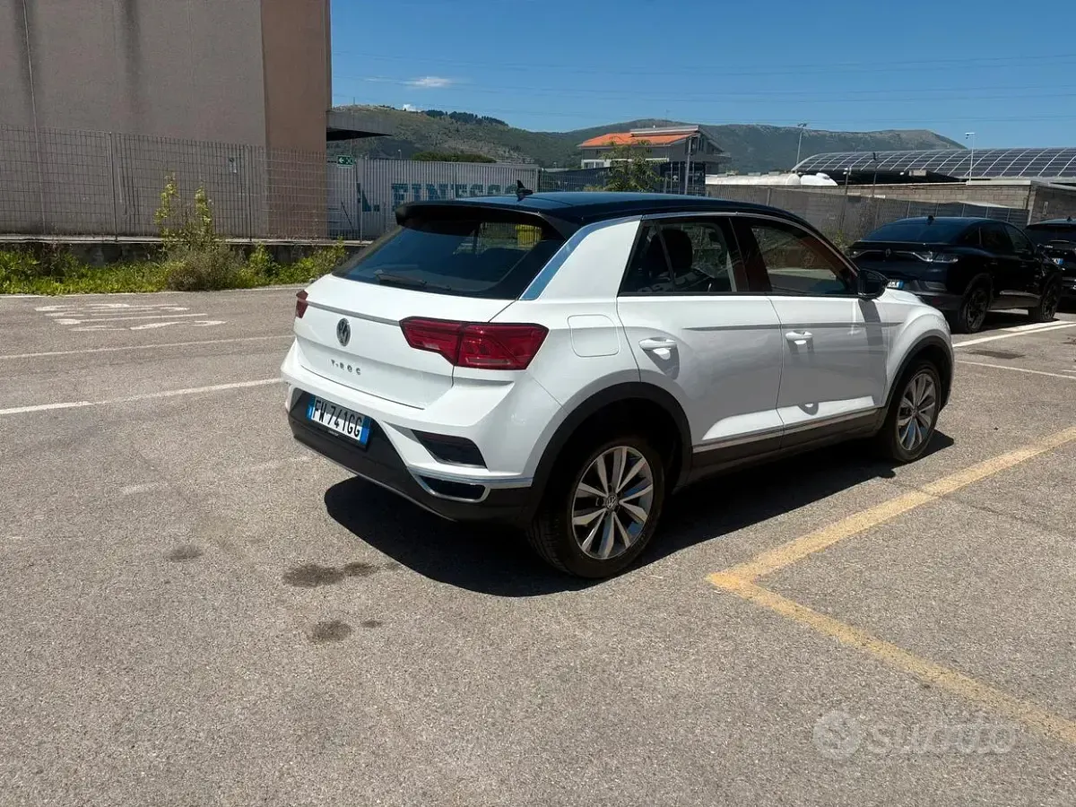 Usata VW T-Roc 116 CV (85 kW) 2019 Bianco SUV