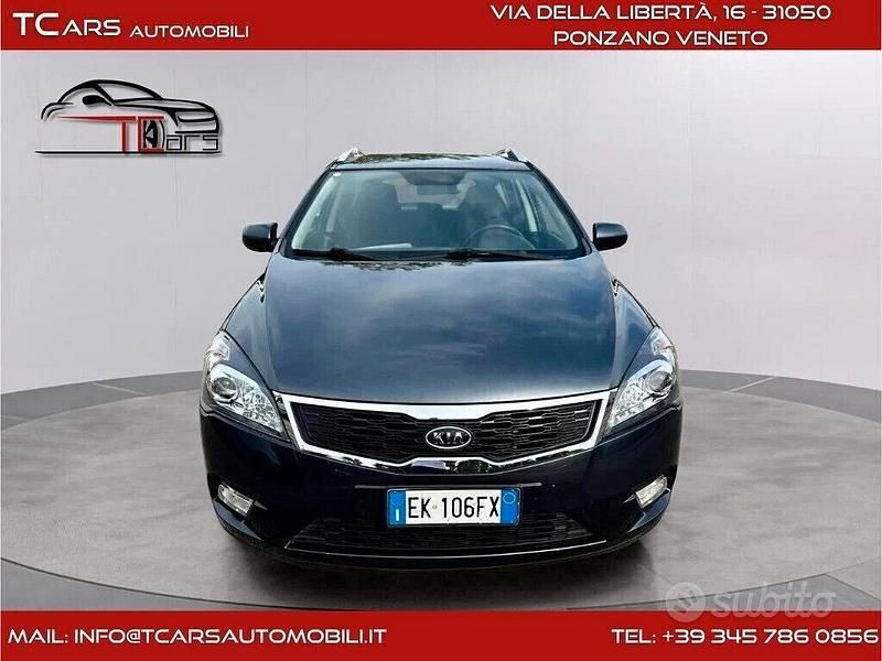 Usata Kia Ceed 90 CV (66 kW) 2011 Nero Utilitaria