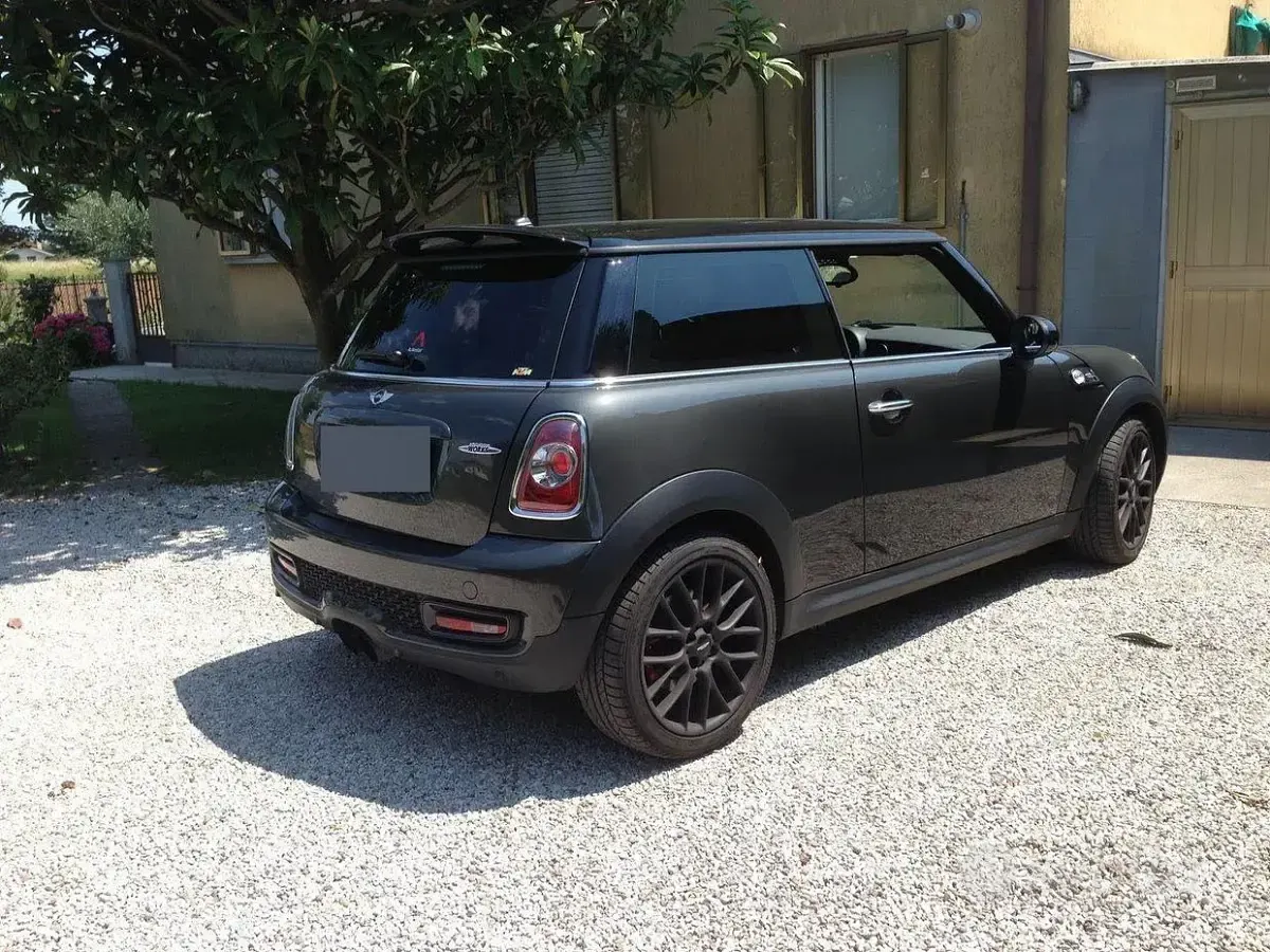 Usata Mini John Cooper Works 211 CV (155 kW) 2011 Grigio Utilitaria