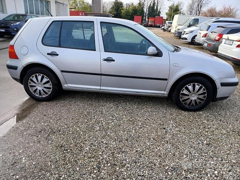 Usata VW Golf III Comfortline 100 CV (73 kW) 1999 Grigio Berlina