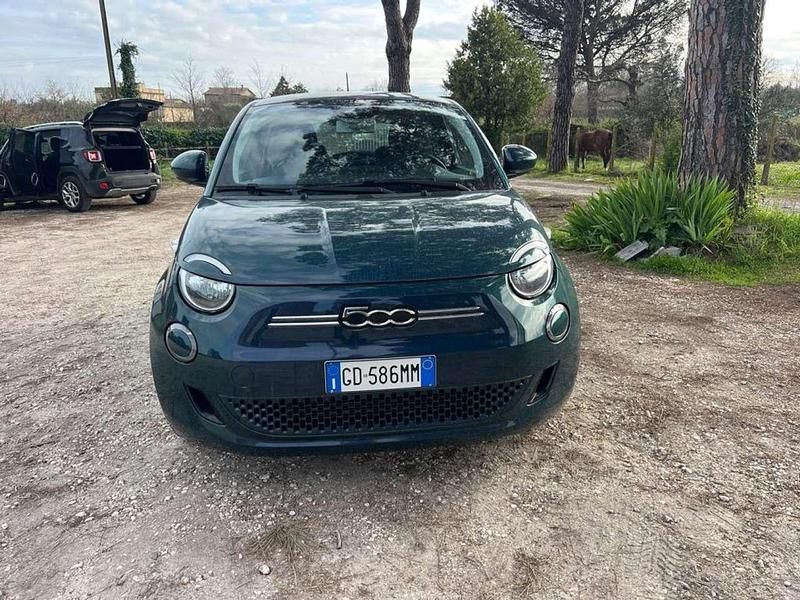 Käytetty Fiat 500e Business 86 kW (118 HP) 2020 Vihreä Sedan