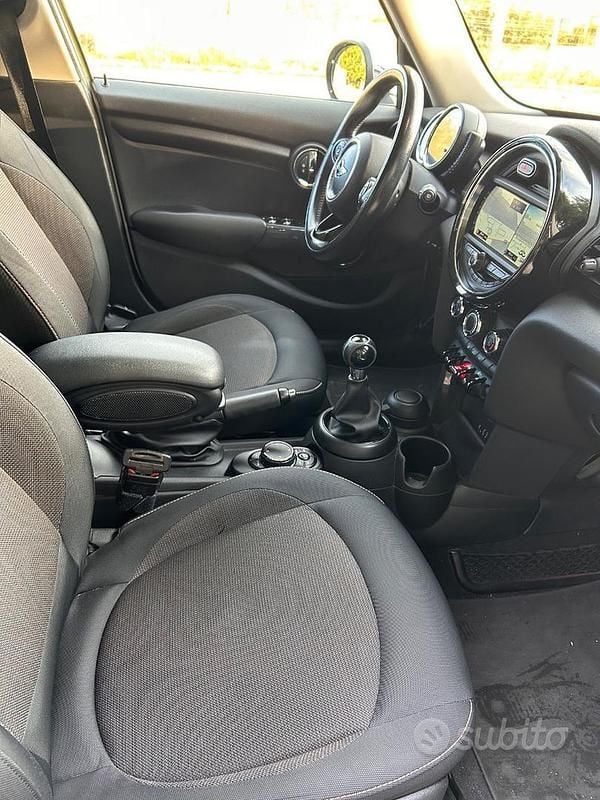 Usata Mini Cooper 95 CV (69 kW) 2015 Bianco Utilitaria