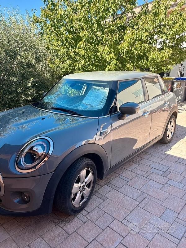 Usata Mini ONE Classic 102 CV (75 kW) 2021 Grigio Utilitaria