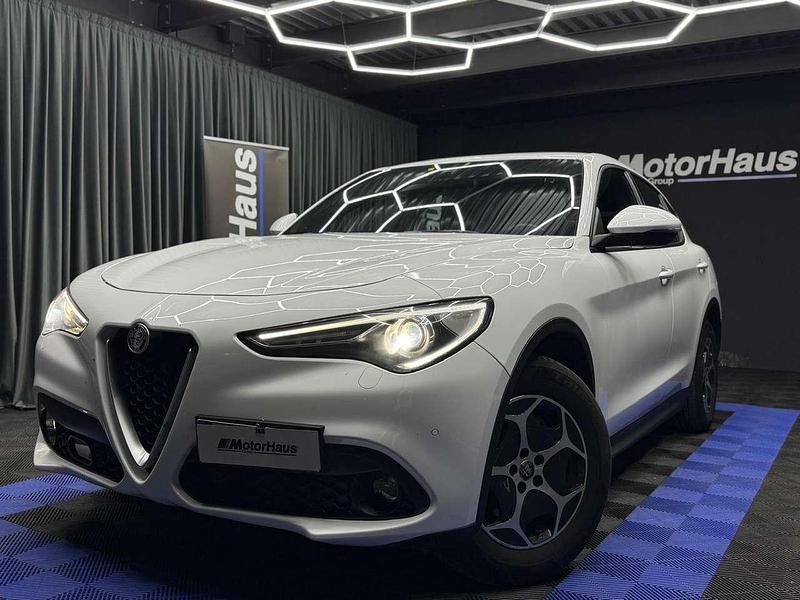 Usata Alfa Romeo Stelvio Business 190 CV (139 kW) 2022 Bianco SUV