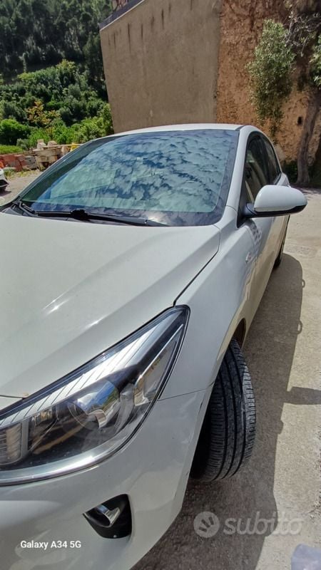Usata Kia Rio 77 CV (56 kW) 2017 Utilitaria