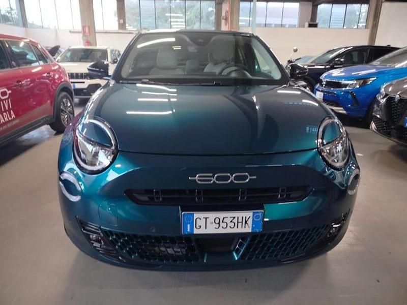 Usata Fiat 600 La Prima 101 CV (74 kW) 2025 Verde SUV