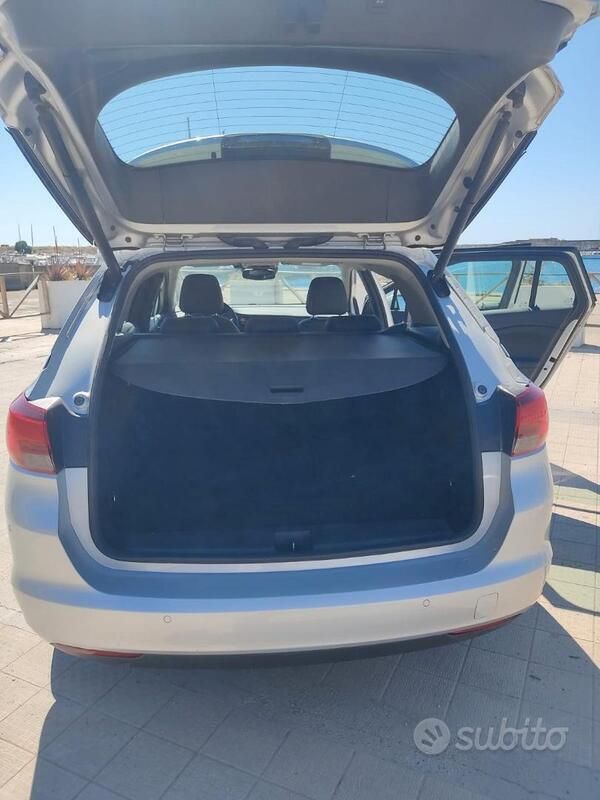 Usata Opel Astra 110 CV (80 kW) 2017 Grigio Station wagon