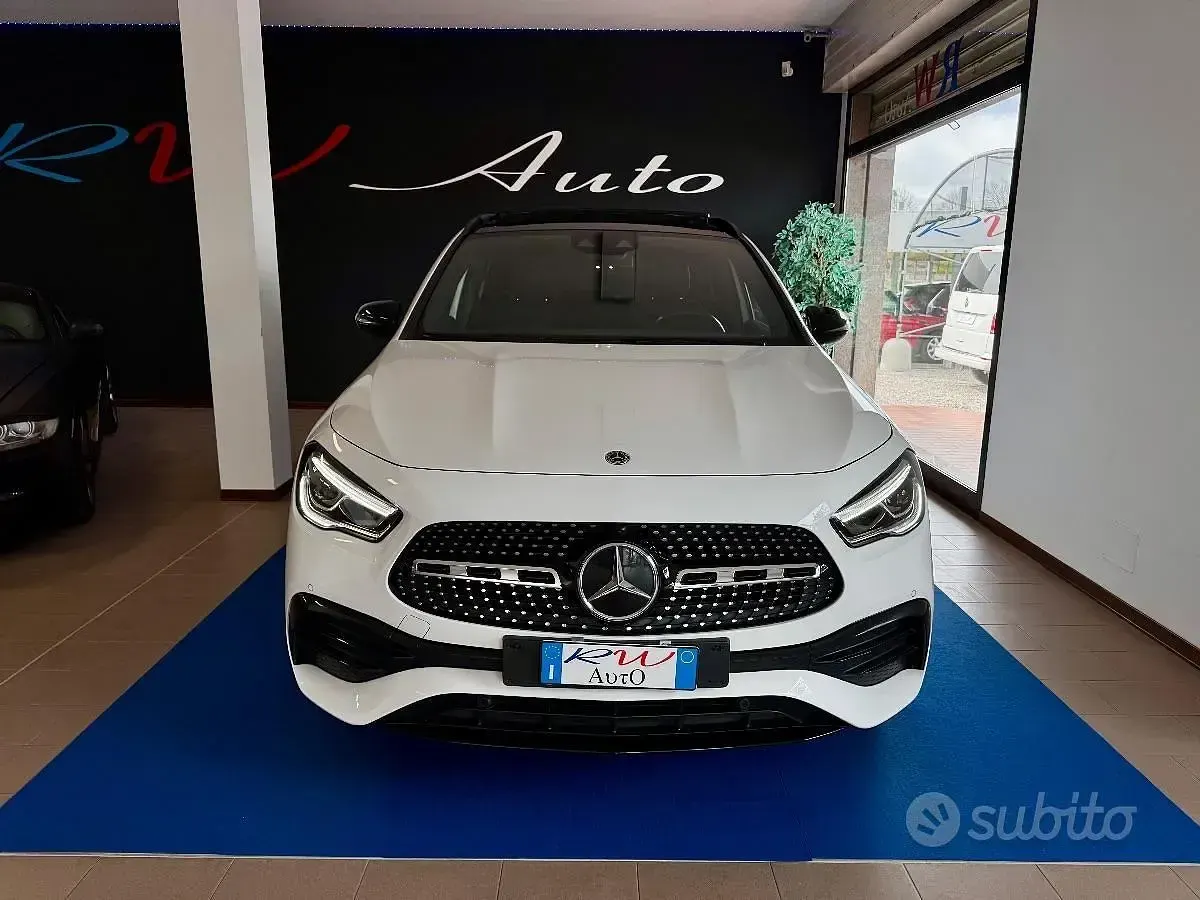 Usata Mercedes GLA200 Premium 150 CV (110 kW) 2021 Bianco SUV