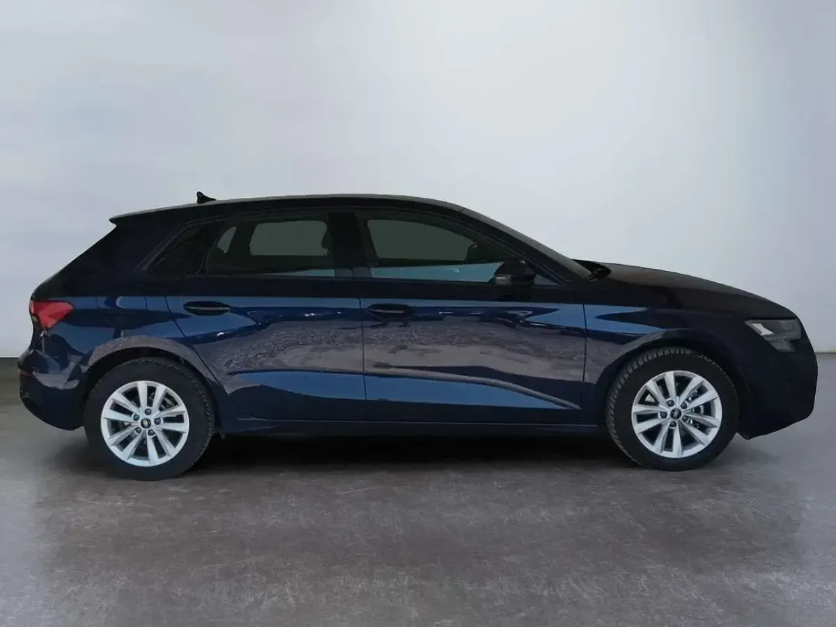 Usata Audi A3 Business 150 CV (110 kW) 2024 Blu/azzurro Berlina