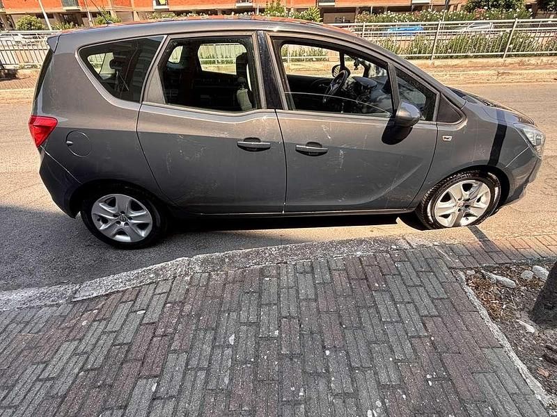 Usata 2014 Opel Meriva Cosmo Monovolume | 4400 € (Ottimo prezzo) - Immagine 1/4