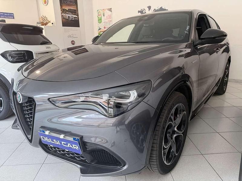 Usata Alfa Romeo Stelvio Veloce 209 CV (153 kW) 2024 Grigio SUV